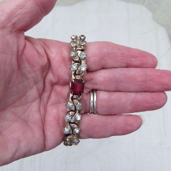 Vintage Silver Toned C-Link Statement Necklace with Red and Clear Rhinestones - Picture 3 of 9